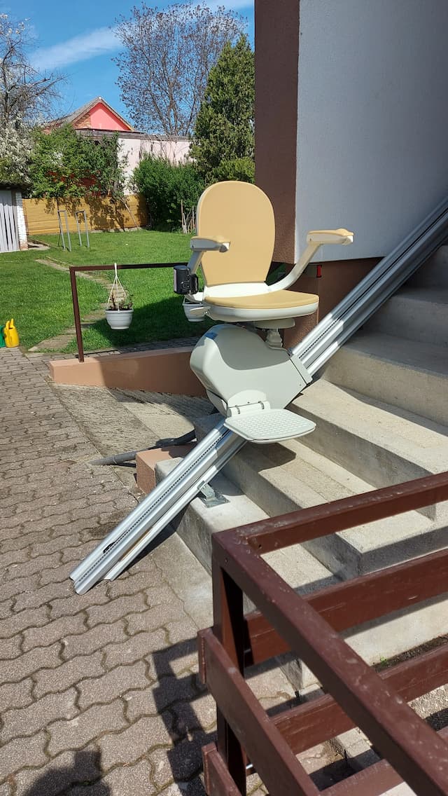 Egy másik kép a használt liftről