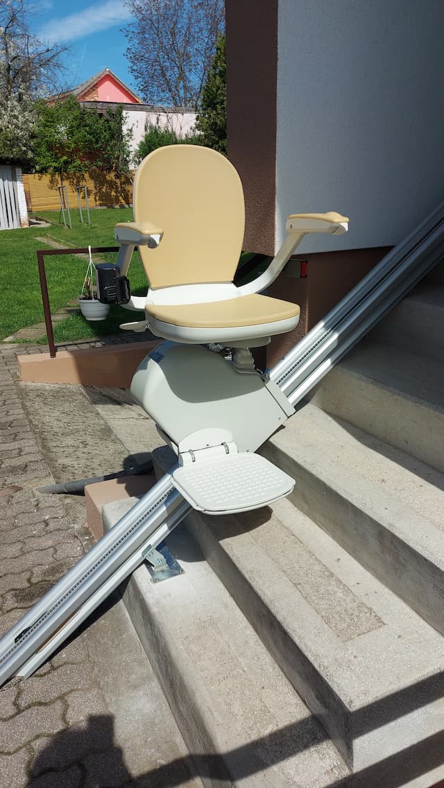 Egy másik kép a használt liftről