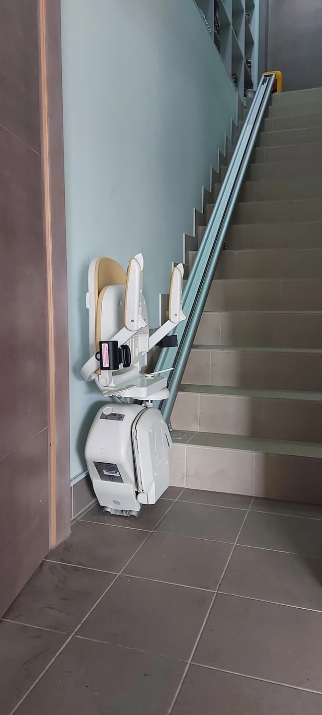 Egy másik kép a használt liftről